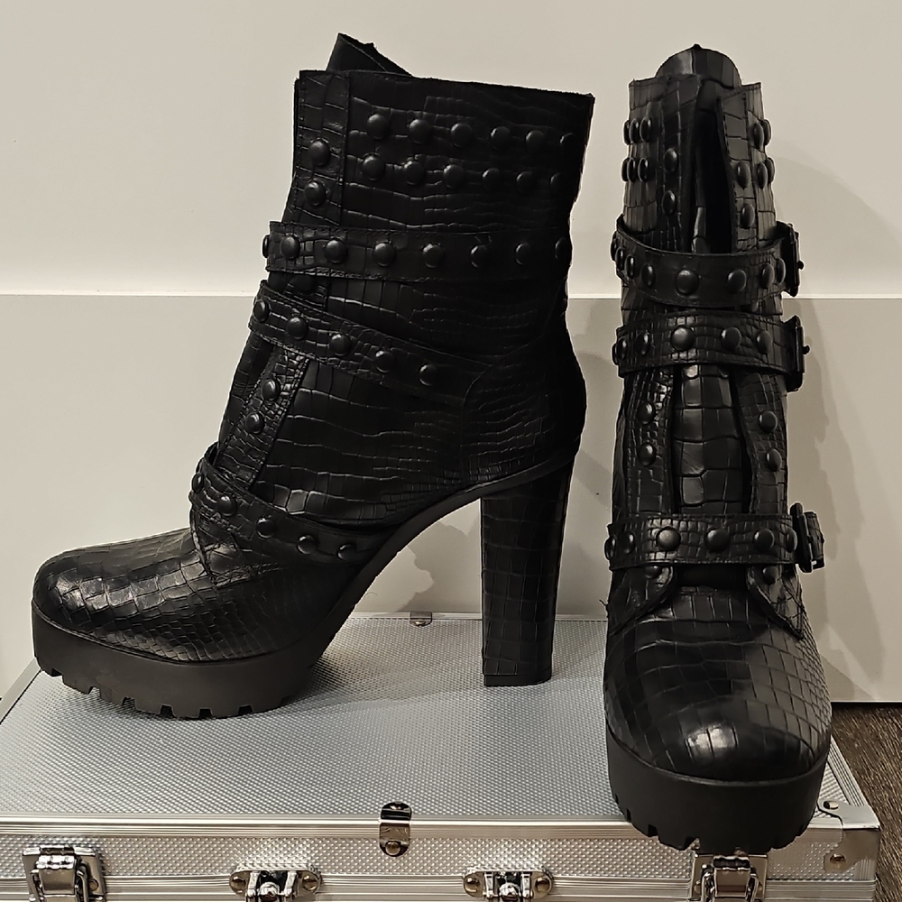 [LIKE NEW] SCHUTZ Black Heeled Studded Rocker Boots